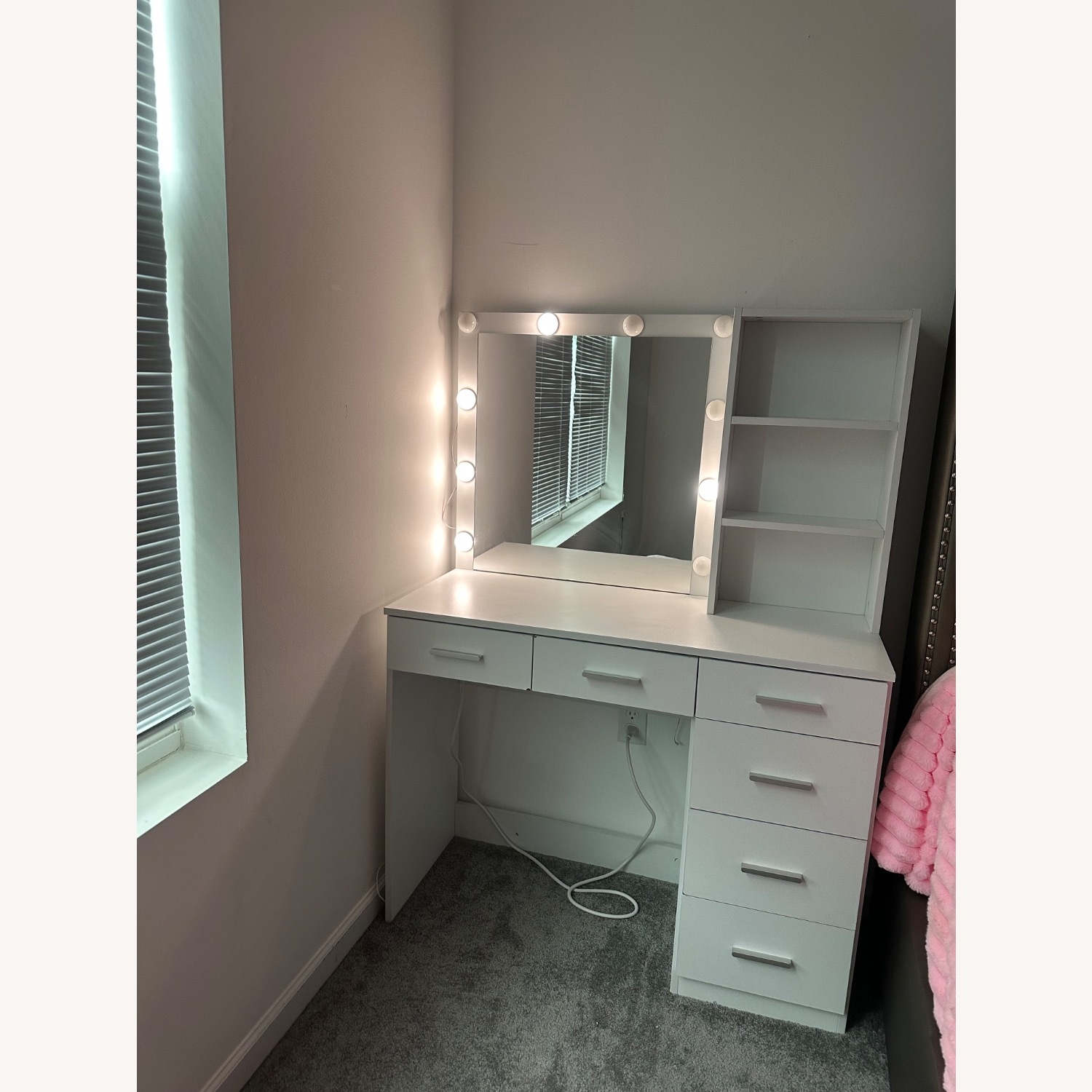 White Desk - image-4