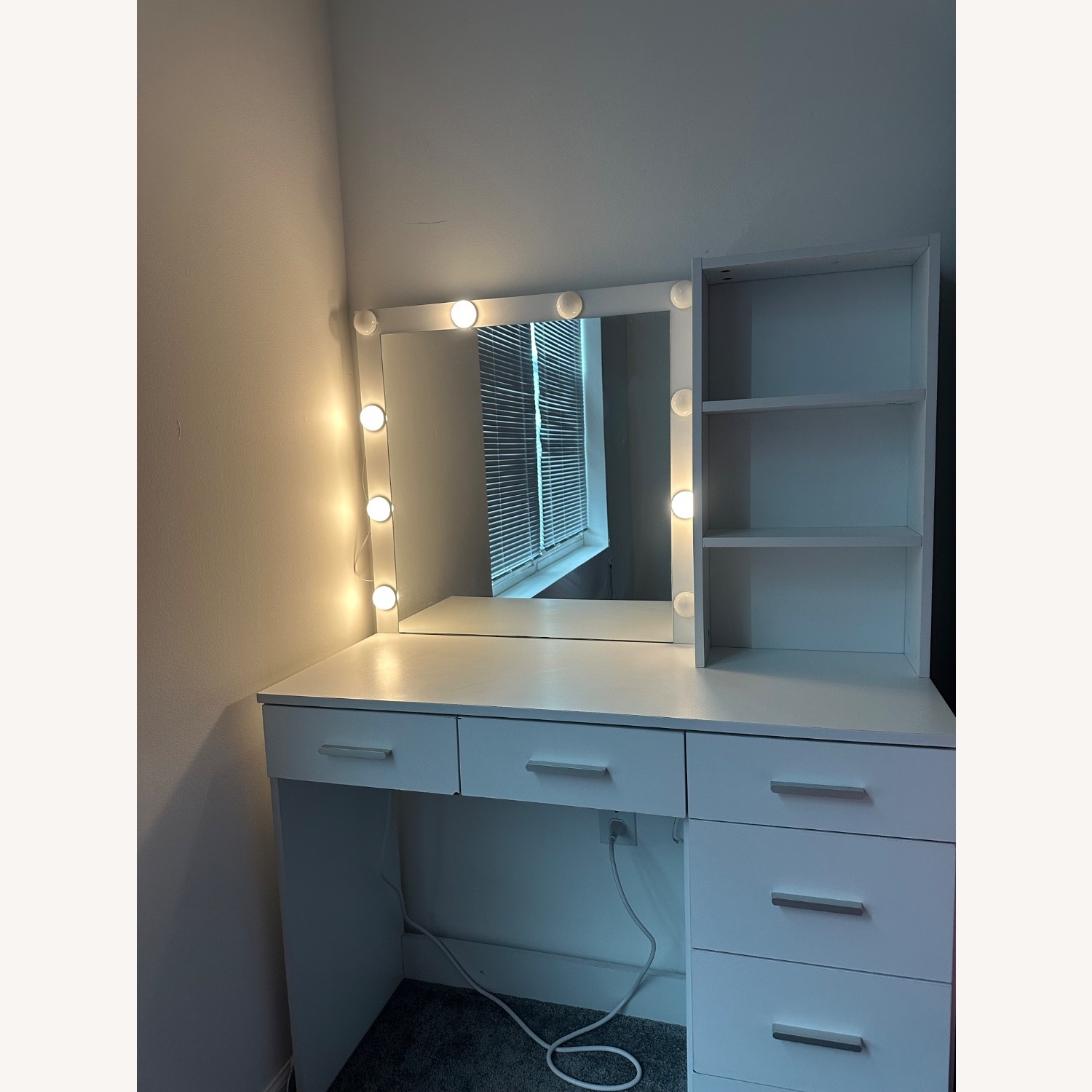 White Desk - image-3