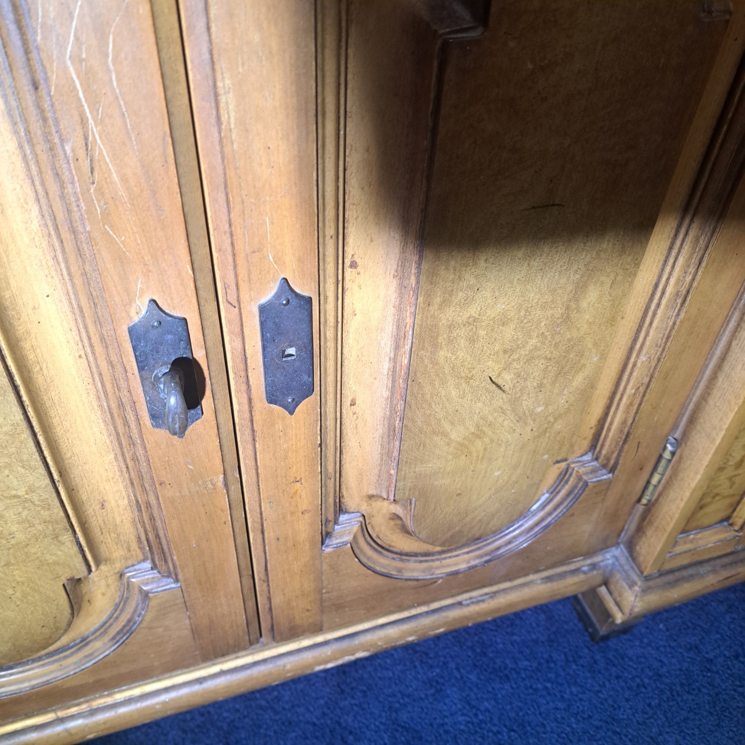 Light Brown Dresser - image-26