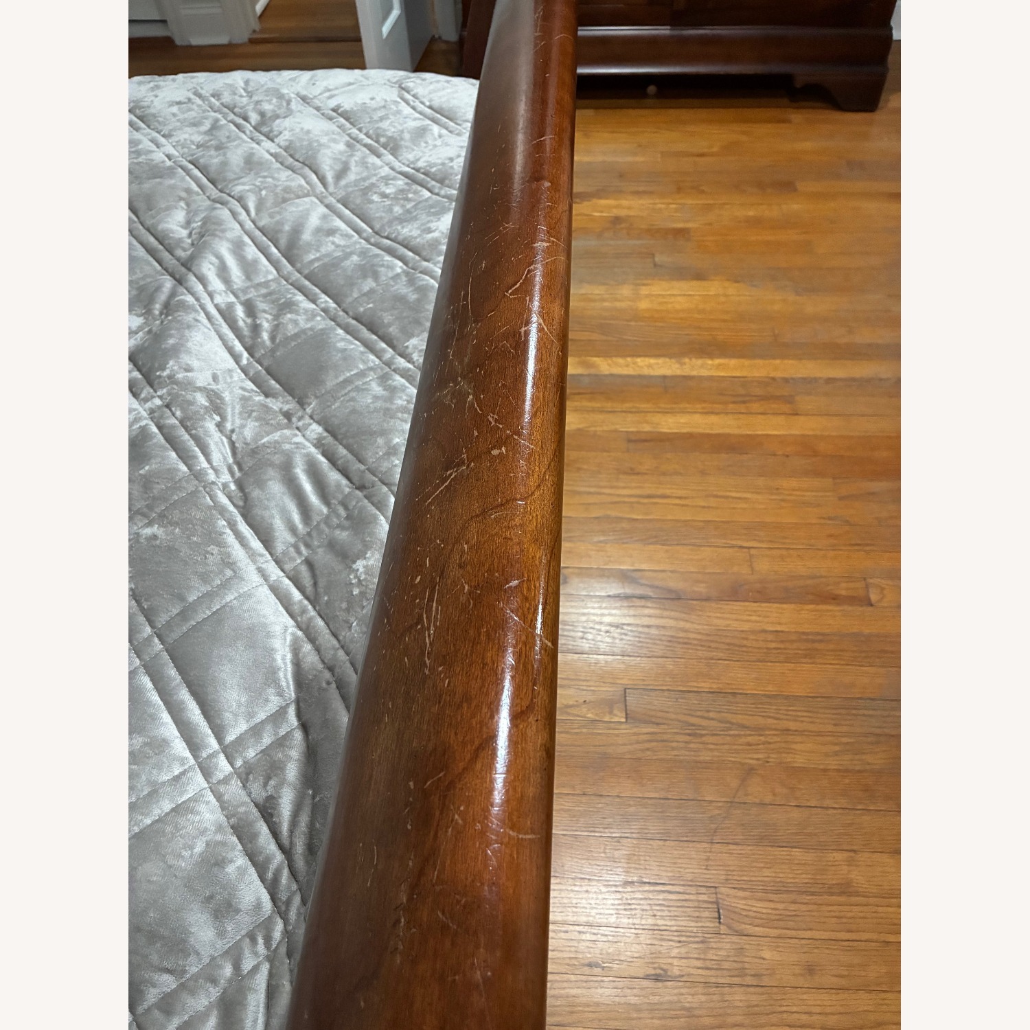 Durham Furniture Dark Brown Wood Queen Sleigh Bed - image-3