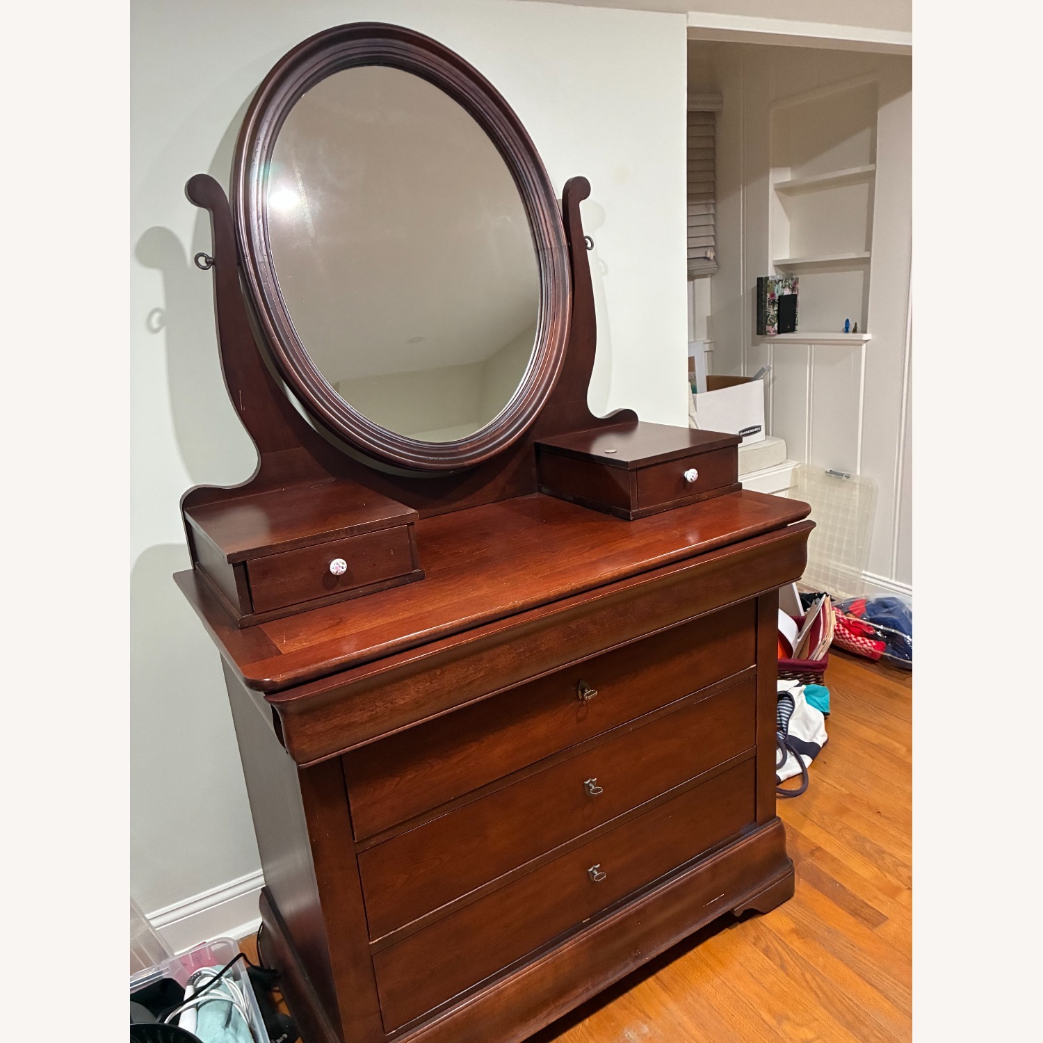 Durham Dresser with Mirror - image-4