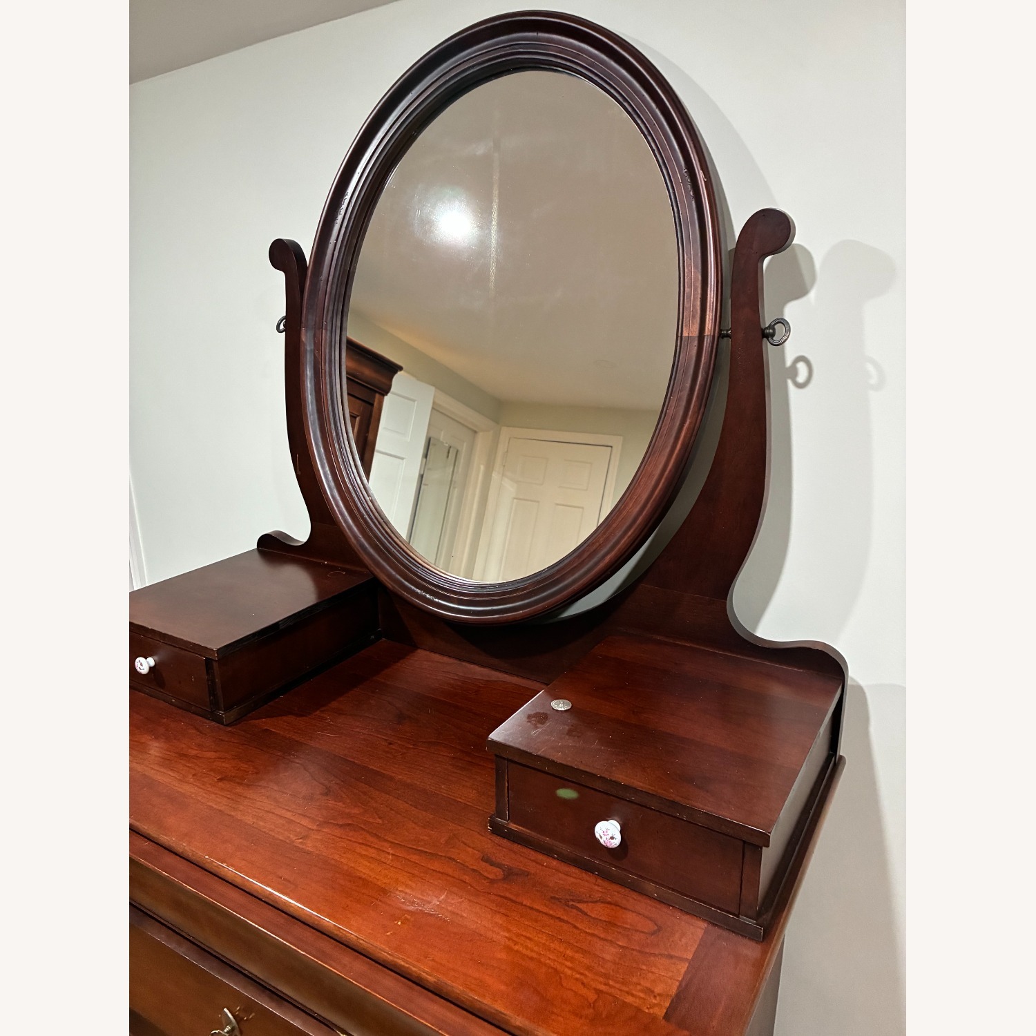 Durham Dresser with Mirror - image-3