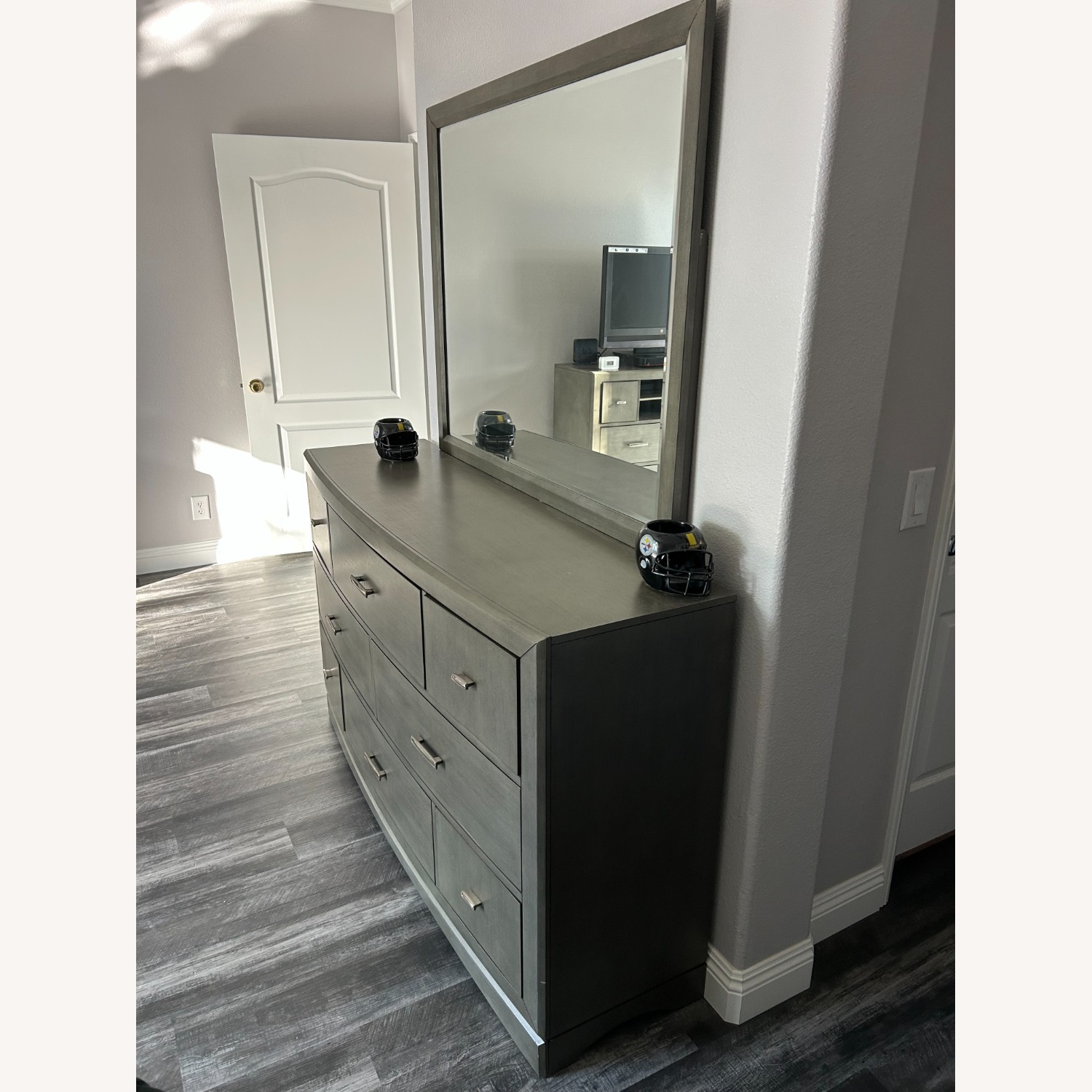 Wood Full Bedroom Suite Contemporary Dresser - image-3