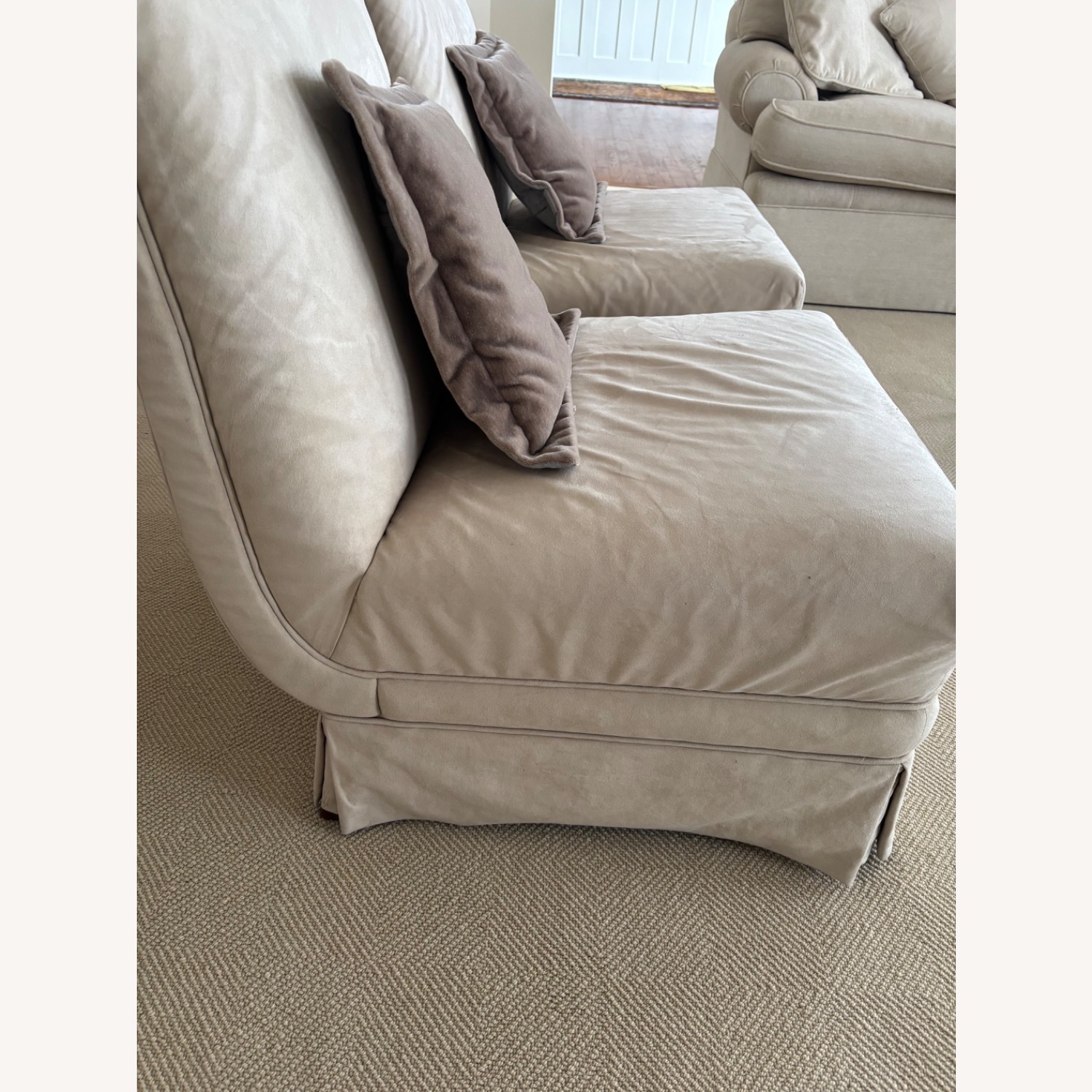 Vintage/Antique  Natural Accent Chairs - image-5