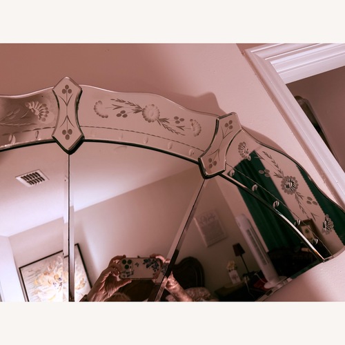 Used Vintage/Antique Wall Mirror for sale on AptDeco