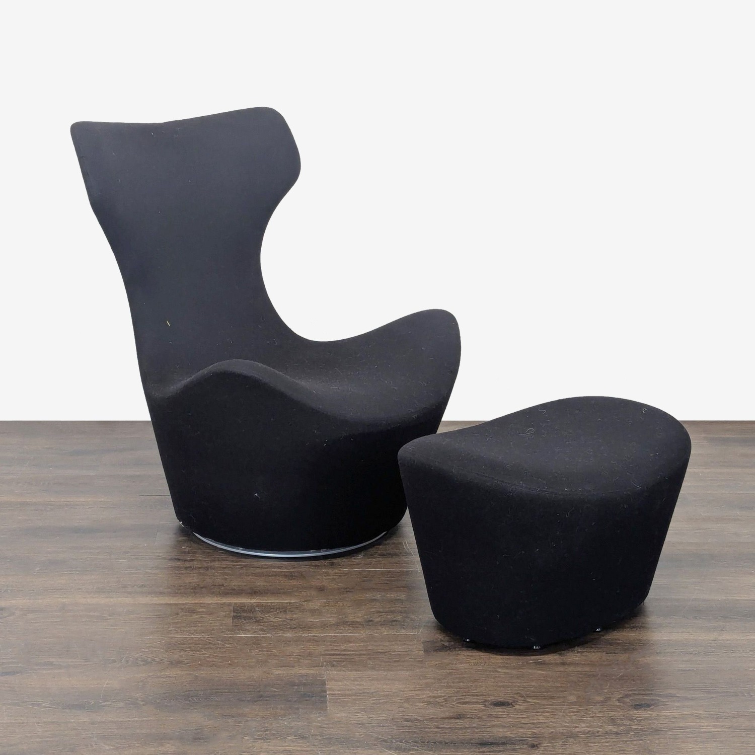 B&B Italia Grande Papilio Lounge Chair + Ottoman  - image-4