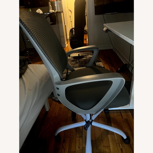 Used Wayfair Gray Office Chair Ergonomic Mesh Task for sale on AptDeco