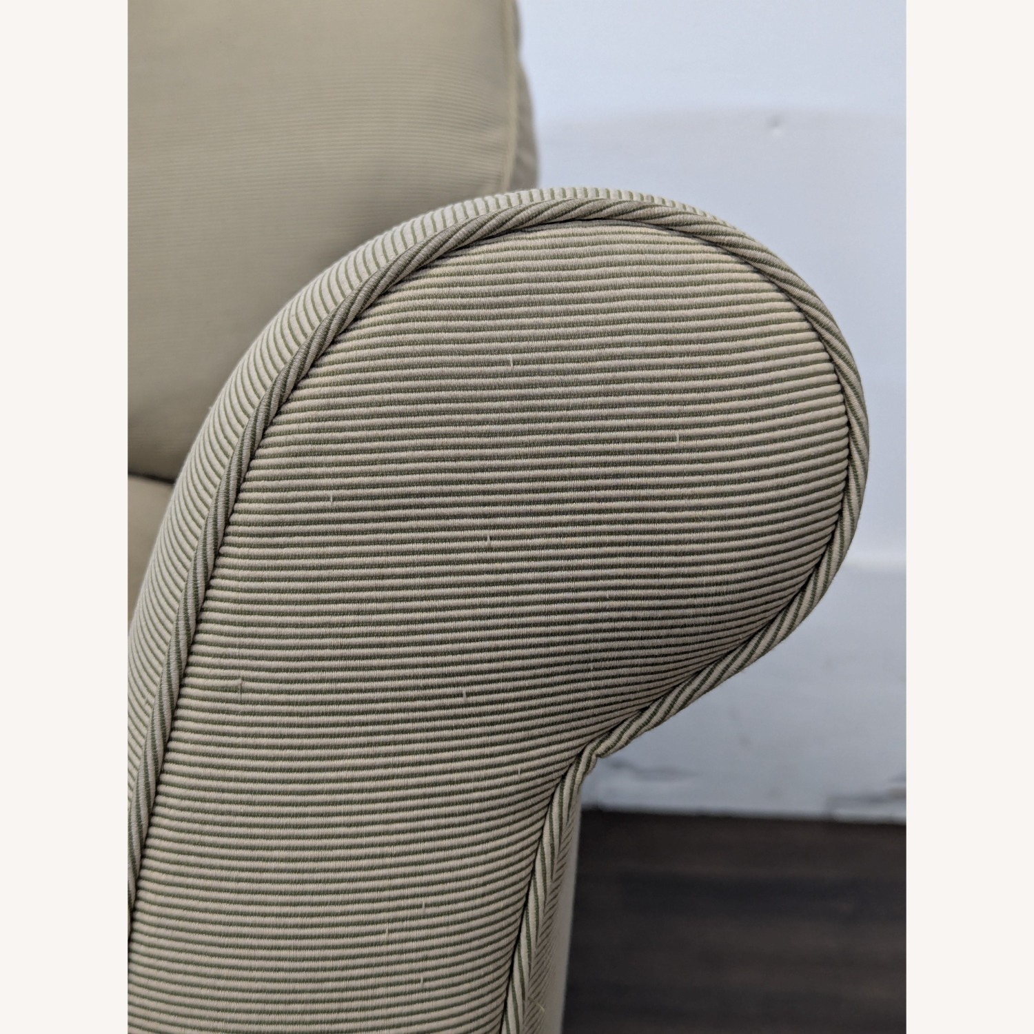 Comfy Lounge Chair with Matching Ottoman  - image-7