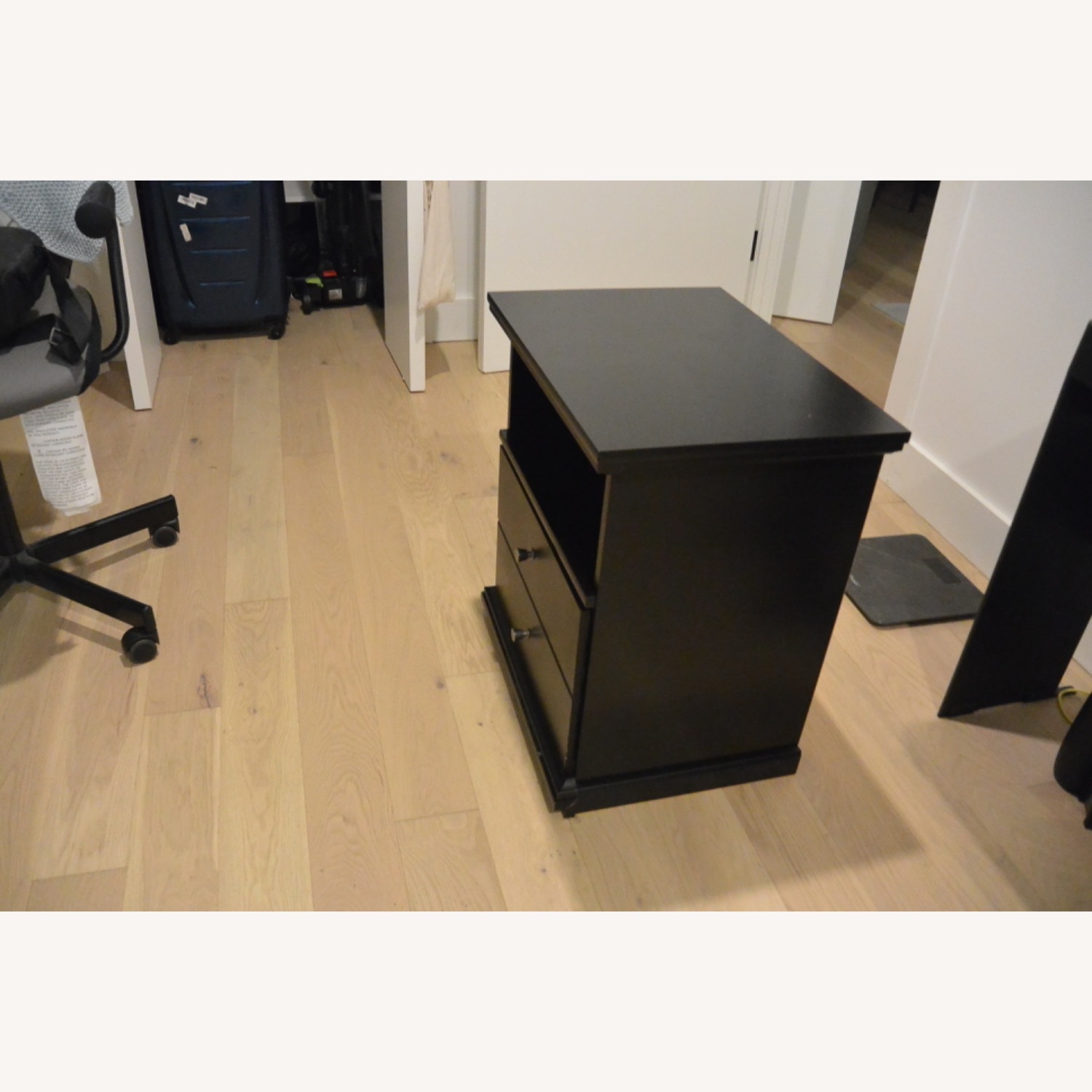 Ashley Furniture Single Drawer Nightstand - image-2