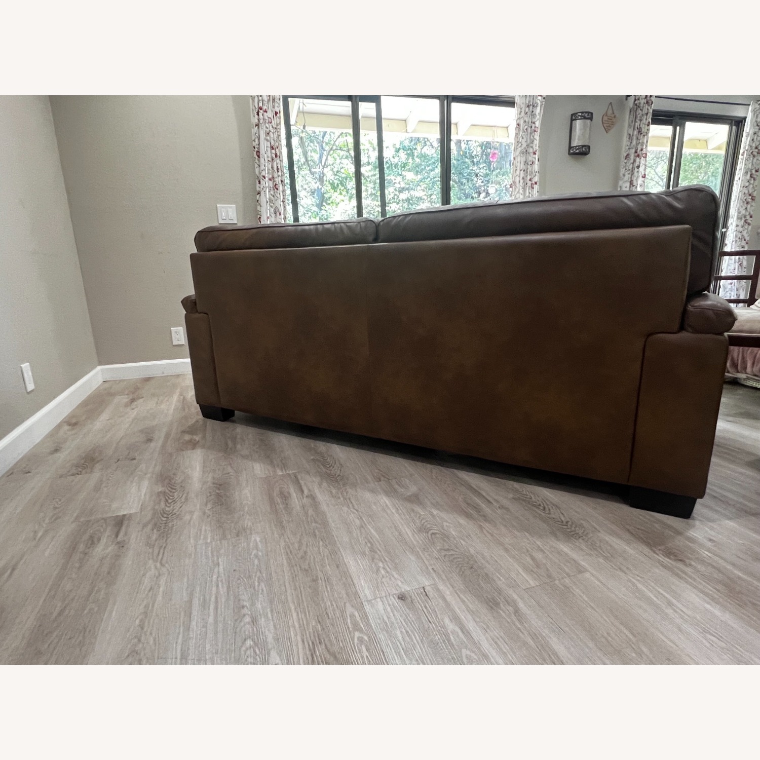 Abbyson Living Furniture 3+ Seater Sofa - image-5