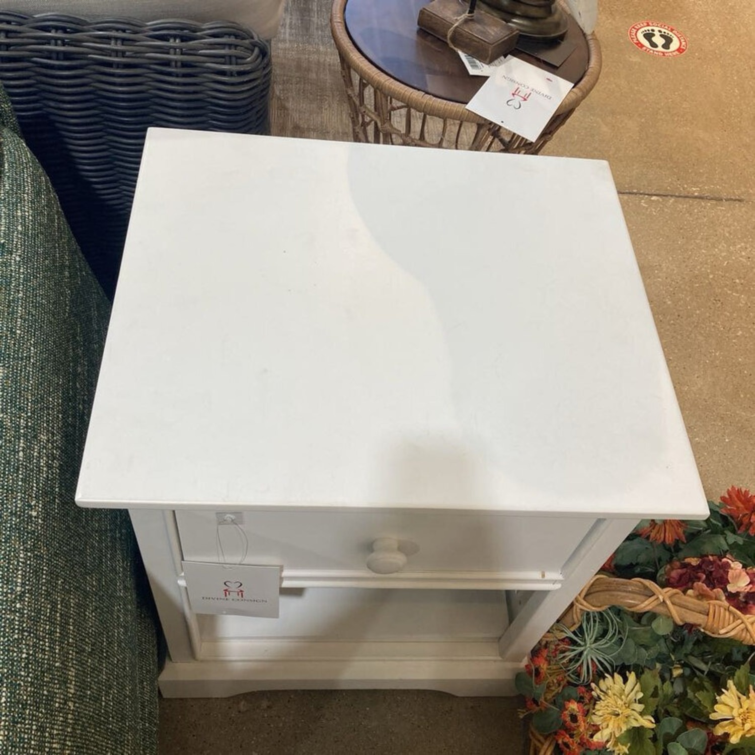 Dock 48 Waterford 1-Drawer Nightstand White  - image-2