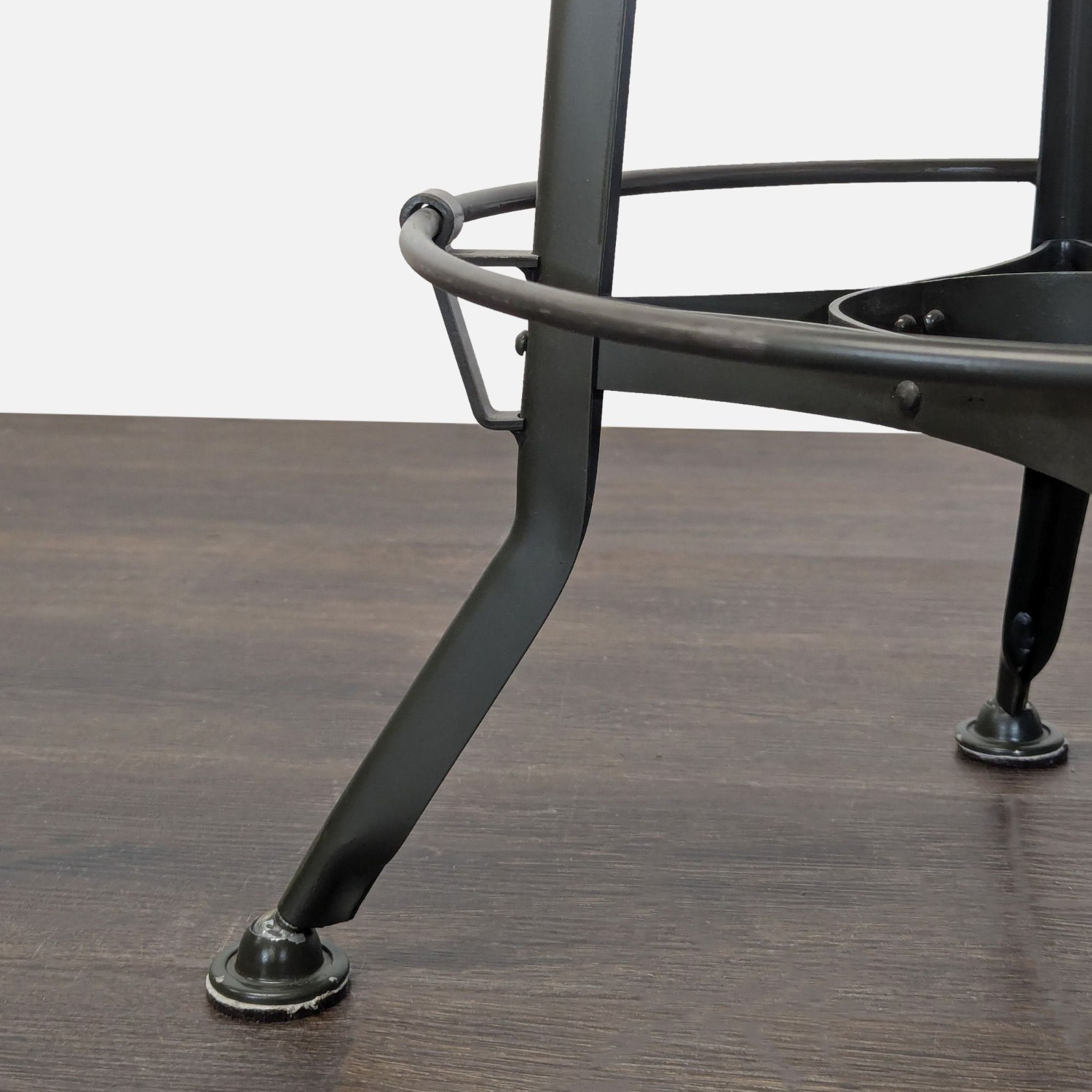 Taiga Furnishings Adjustable Height Bar Stool  - image-3