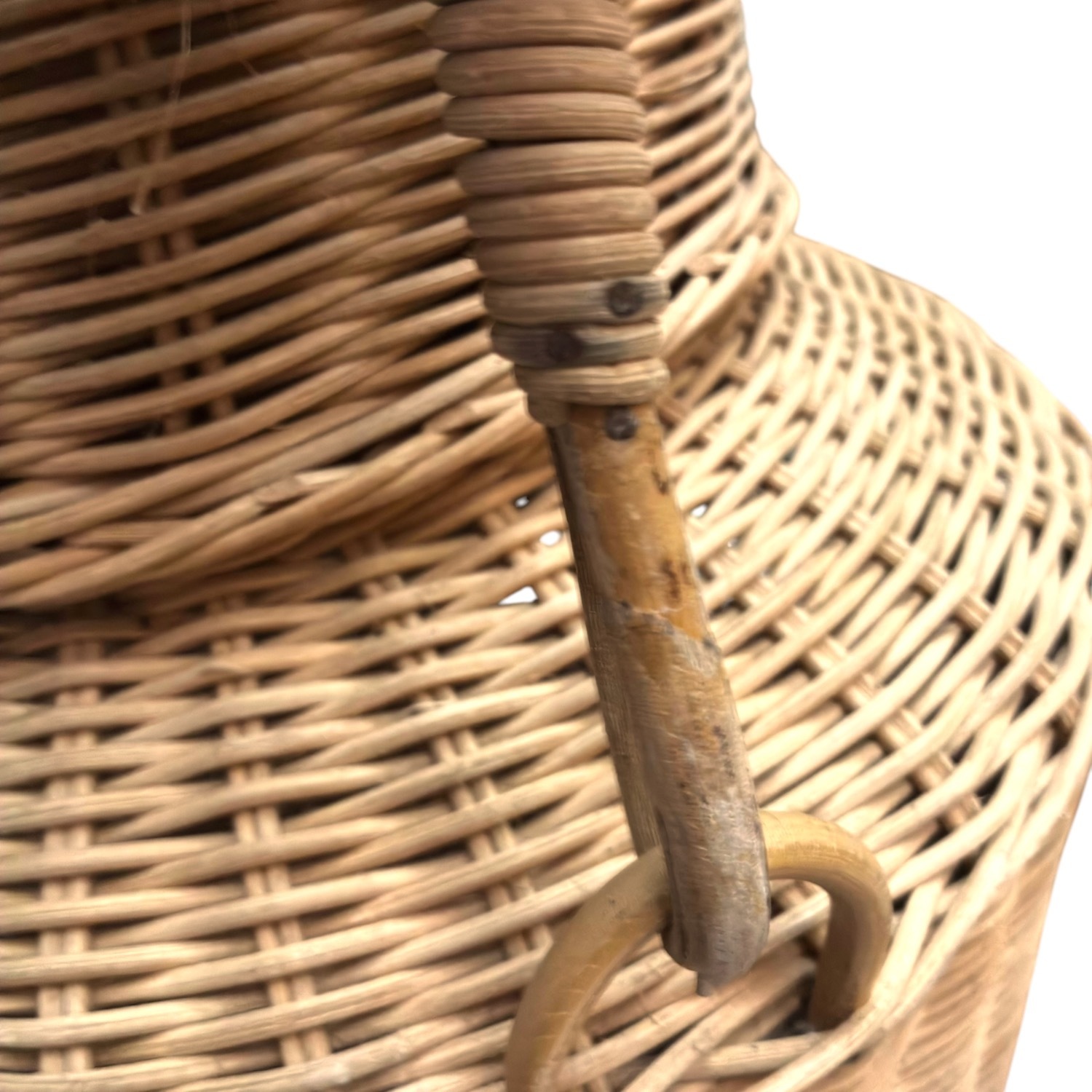 Hand-Woven Natural Wicker Basket with Lid & Handle - image-8