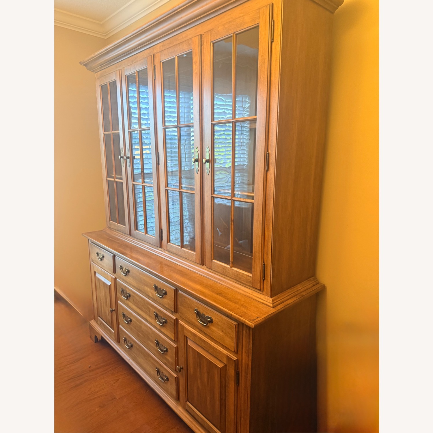 Vintage Ethan Allen 2-Piece Buffet and Hutch - image-2