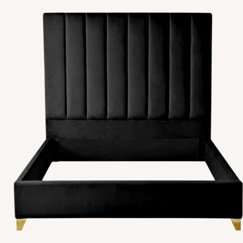 Used Queen Size Bed for sale on AptDeco