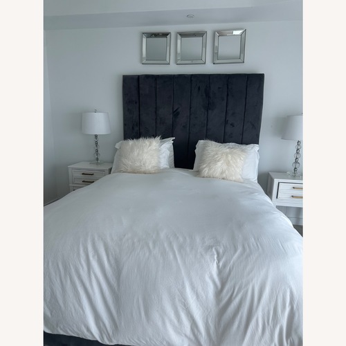 Used Queen Size Bed for sale on AptDeco