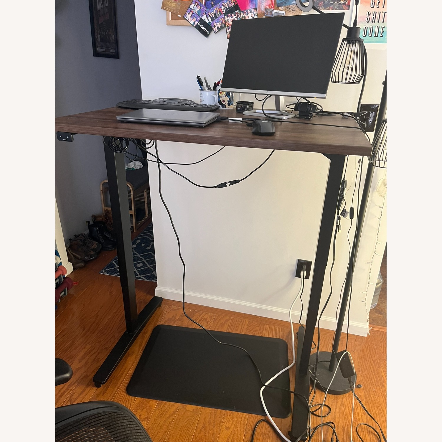 UPLIFT V2 Standing Desk Adjustable Height + Mat - image-6