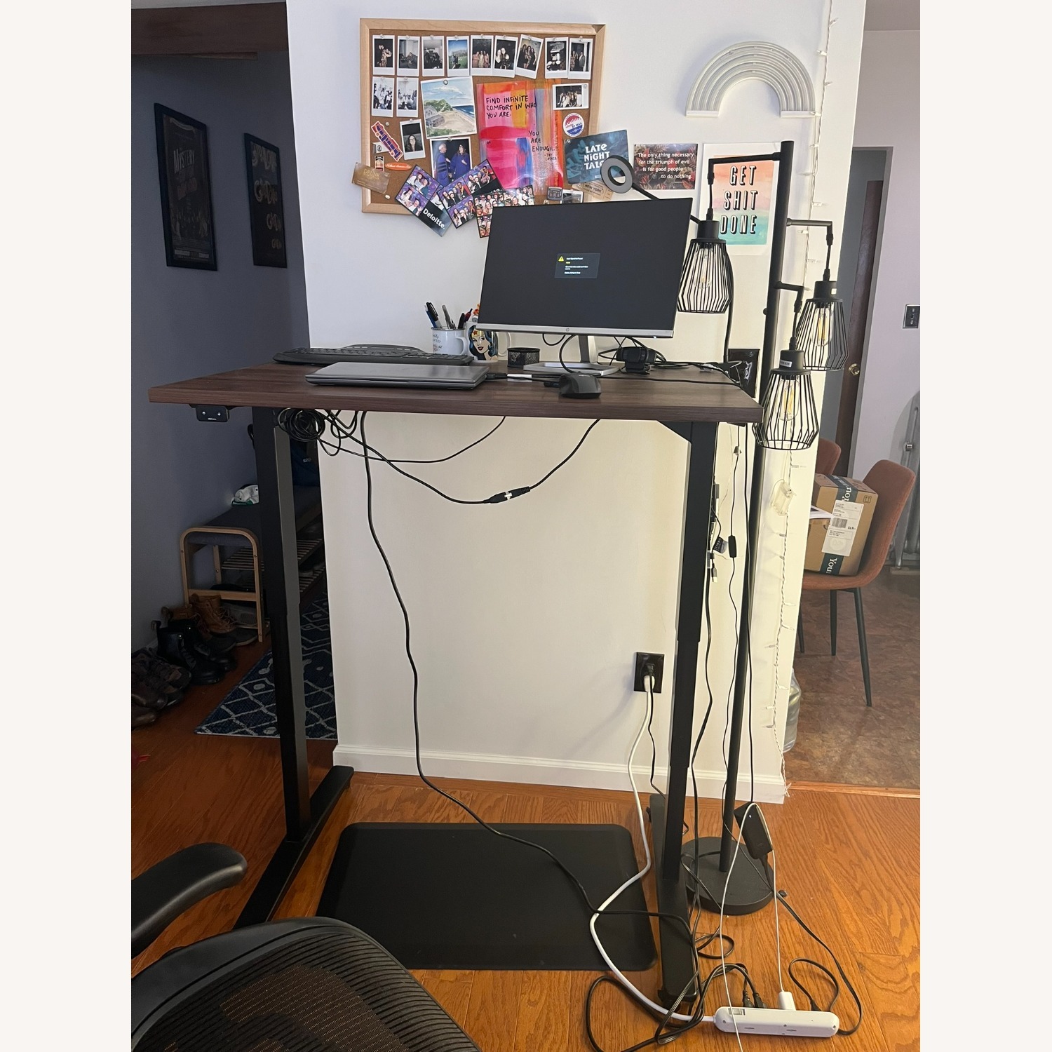 UPLIFT V2 Standing Desk Adjustable Height + Mat - image-5