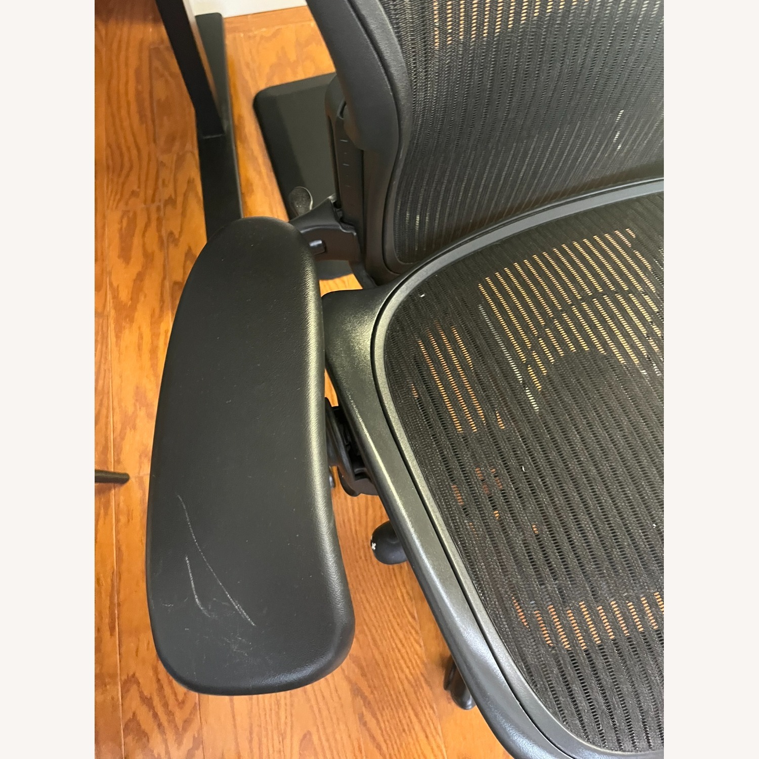 Herman Miller Aeron Office Chair Size B - image-5