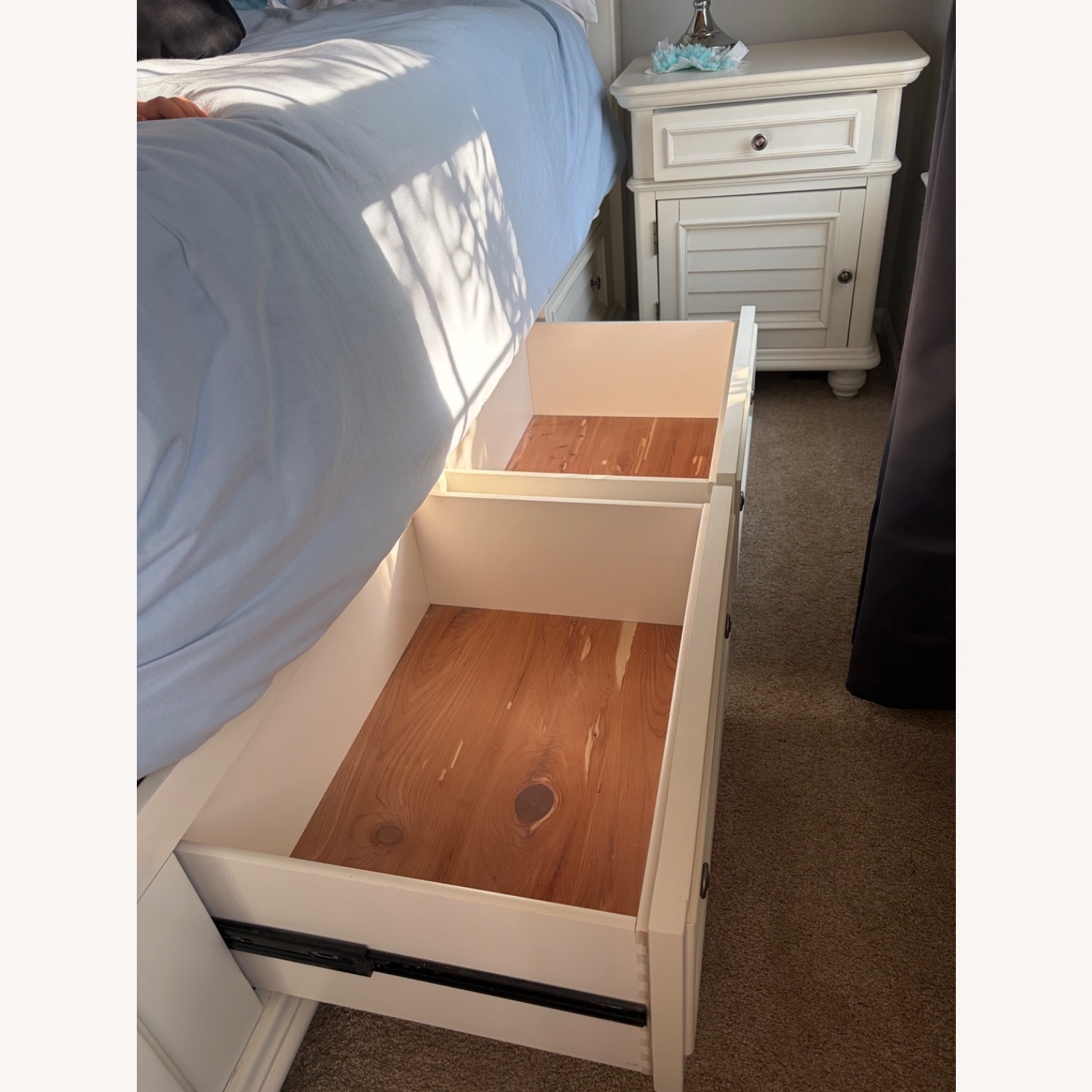 Ashley Furniture White Wood Queen Bed - image-4