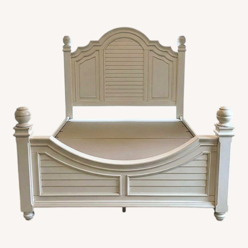 Used Ashley Furniture White Wood Queen Bed for sale on AptDeco