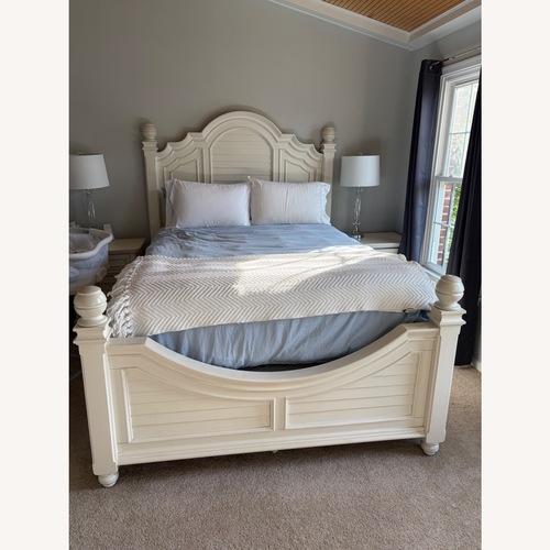 Used Ashley Furniture White Wood Queen Bed for sale on AptDeco