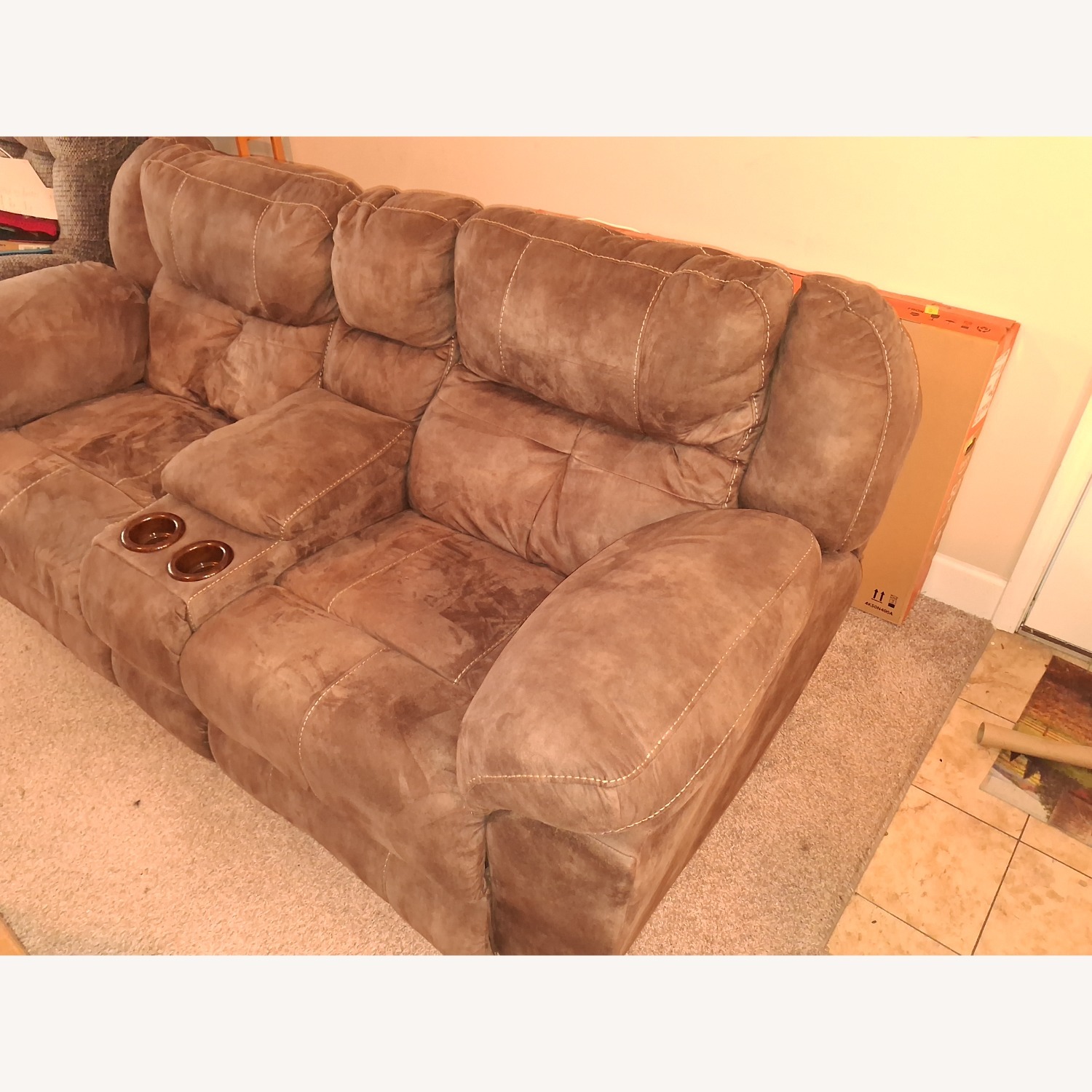 Jackson Furniture Ferrington 189 Loveseat - image-2