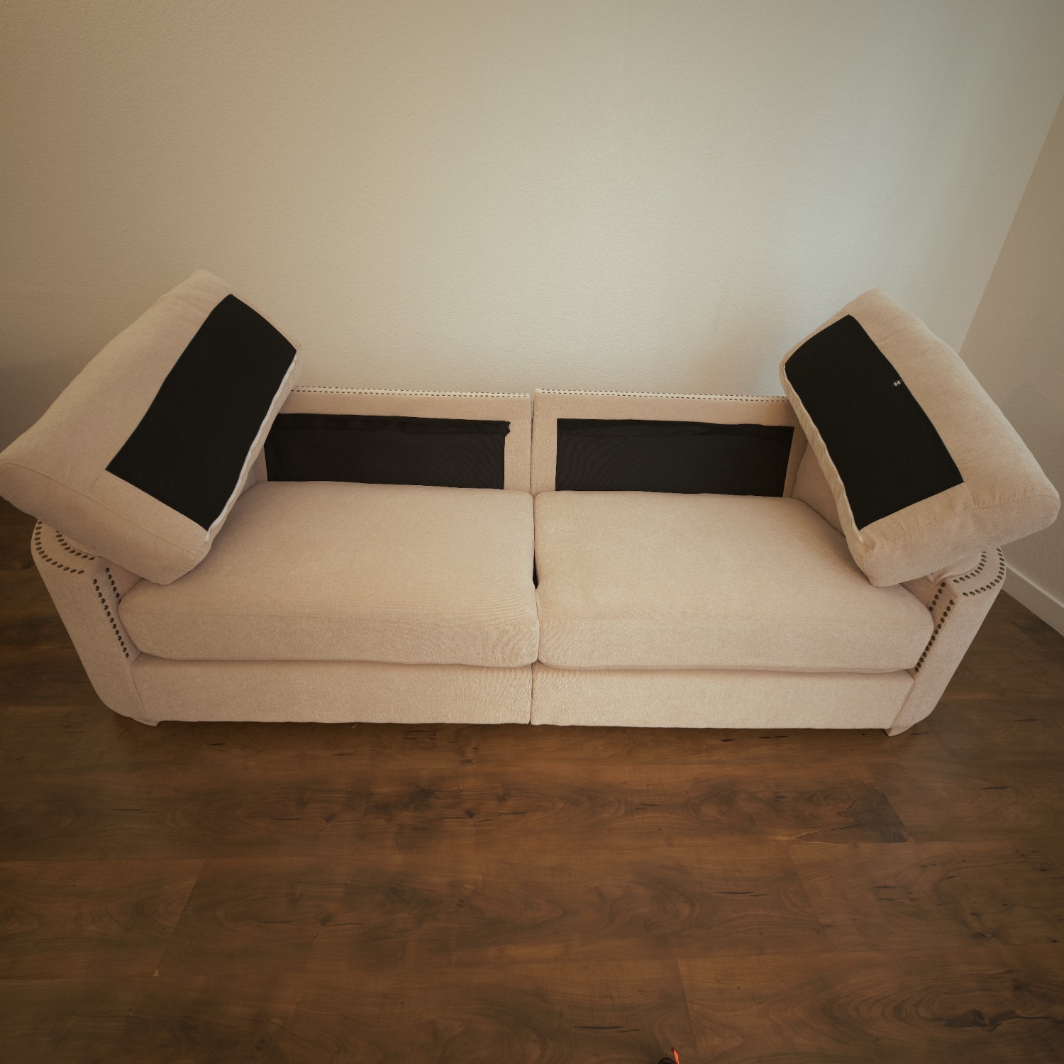 Modern Curved 3-Seat Sofa Beige Upholstered - image-2