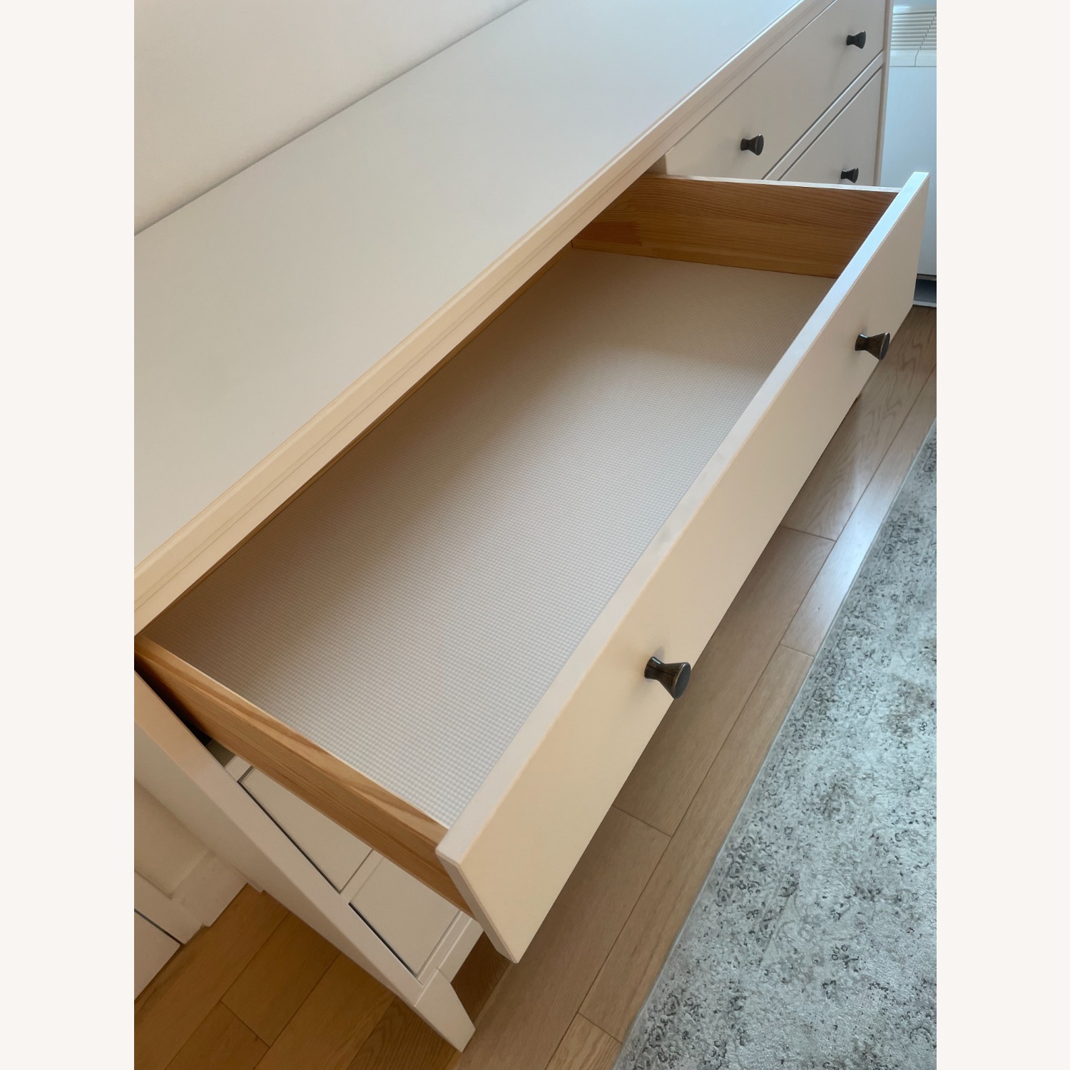 IKEA Idanäs 6-Drawer Dresser White Dresser - image-3