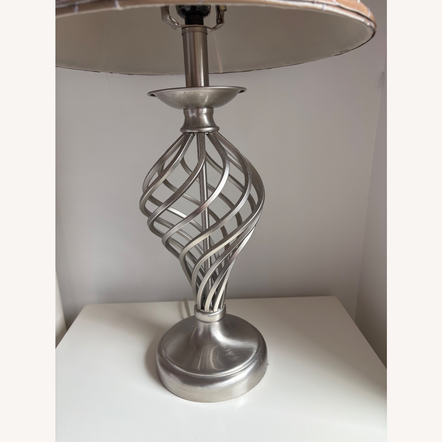 Stylish Silver Metal Table Lamps - image-3