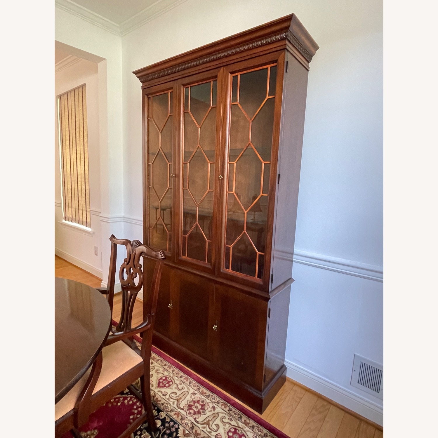 Vintage 1986 Traditional Breakfront China Cabinet - image-1