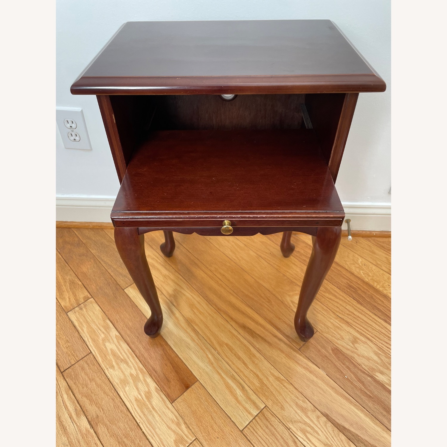The Bombay Company Queen Anne Telephone Table - image-2