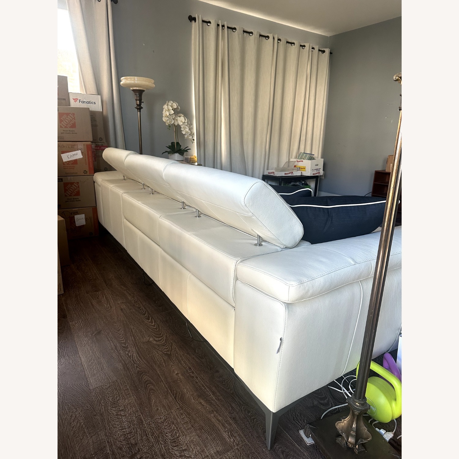 Maxdivani White Leather Chaise Sofa - image-3