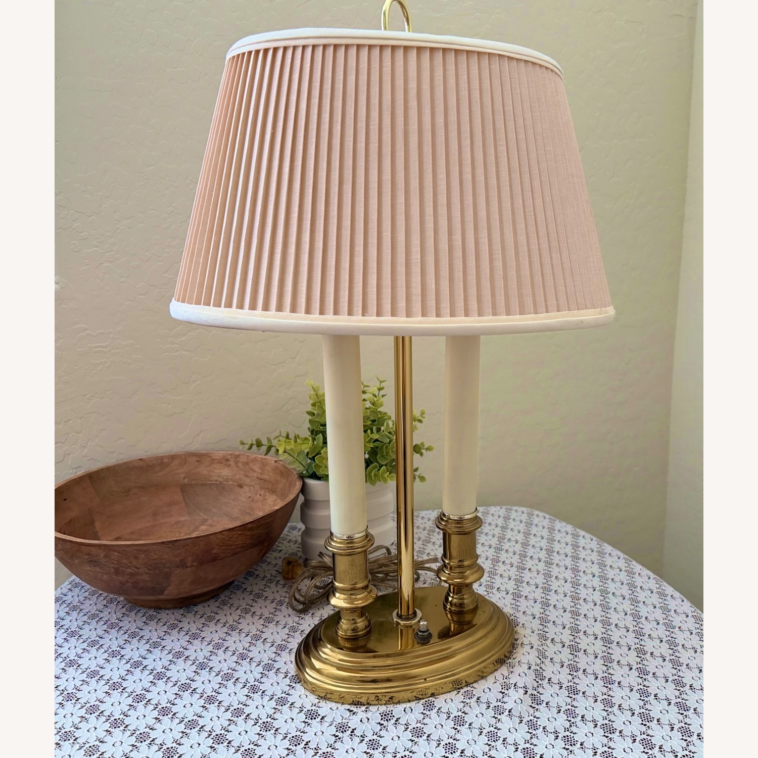 Vintage/Antique Table Lamp - image-1