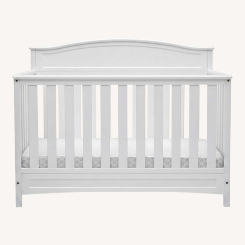 Used Delta Children Crib for sale on AptDeco