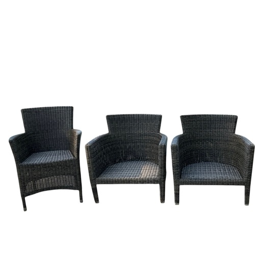 Used 6-Piece Wicker Outdoor Set Includes Side Tables for sale on AptDeco