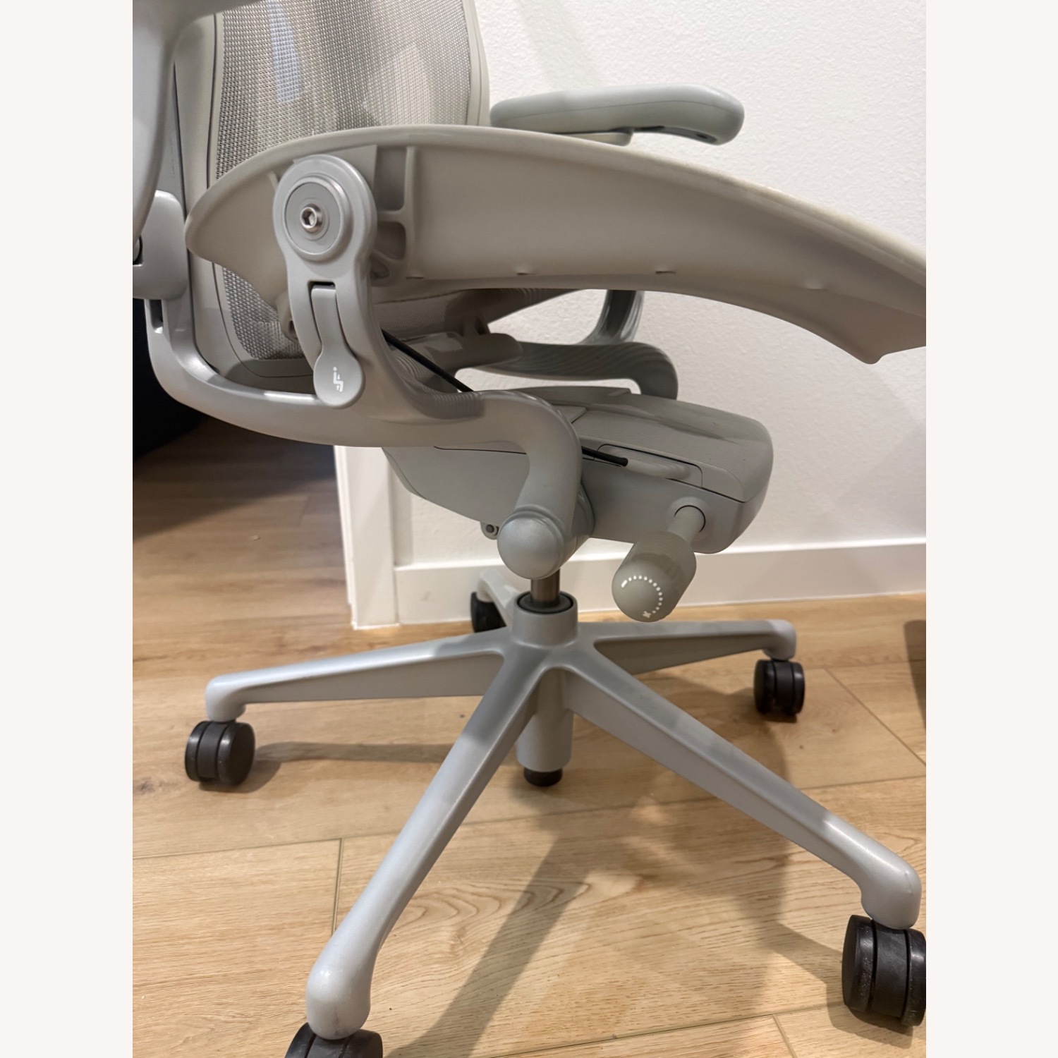 Herman Miller Aeron Light Gray Office Chair - image-3