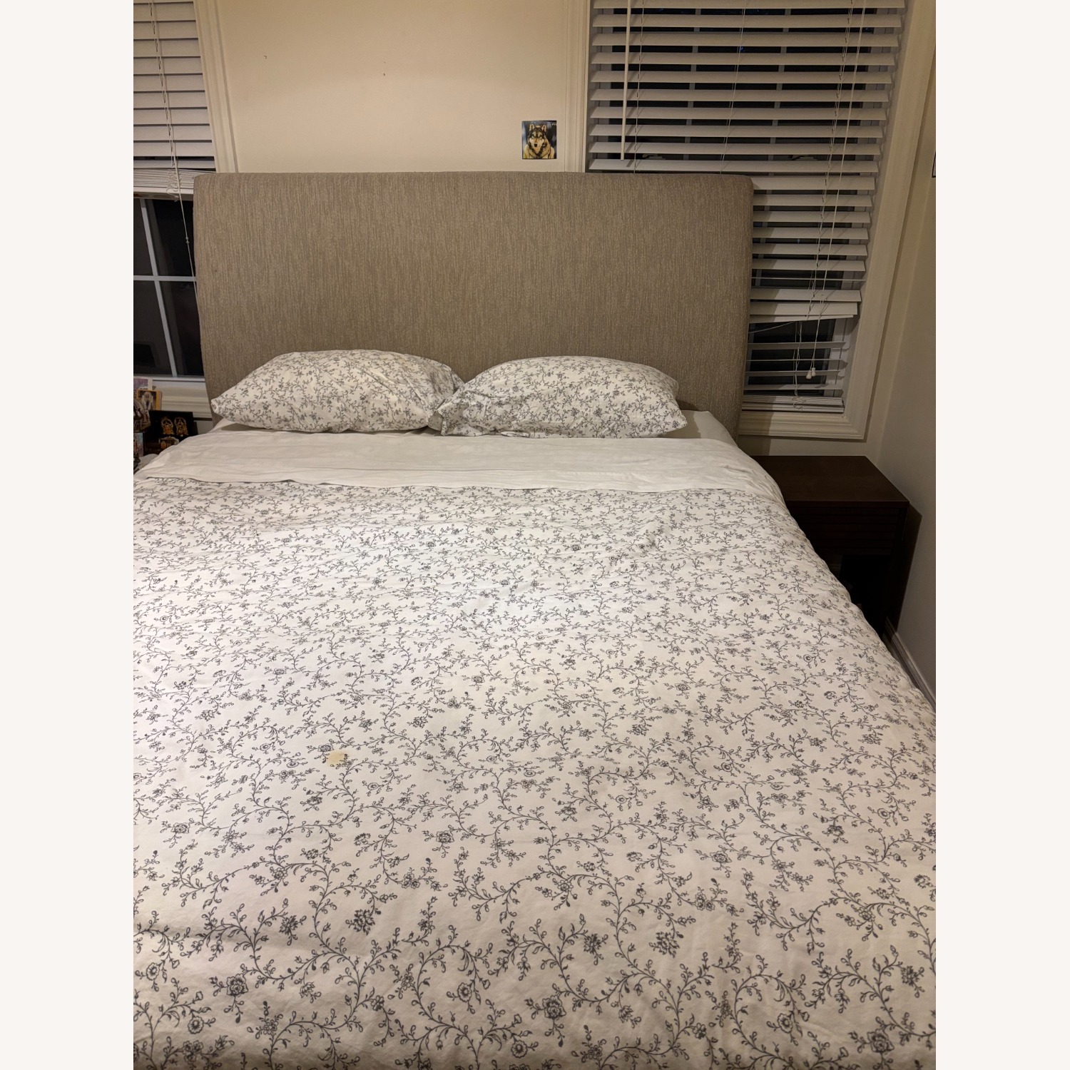 Queen Bed - image-2
