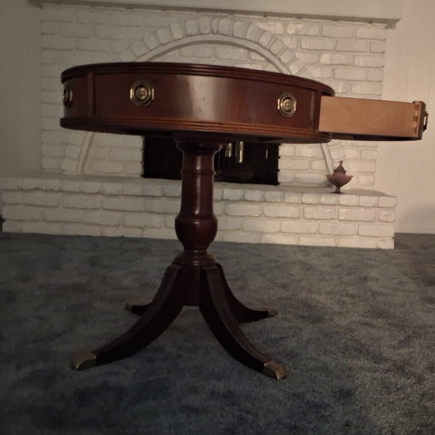 Hammary Banded Inlaid Mahogany Drum Table - image-2