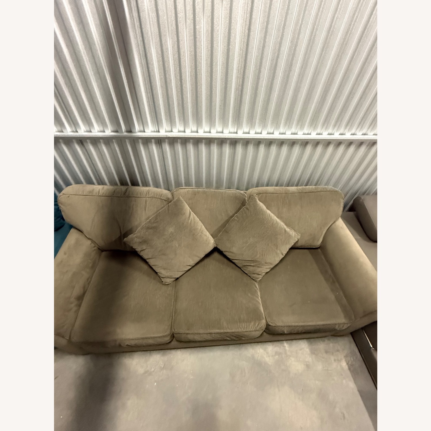 Remo II Sofa - image-4