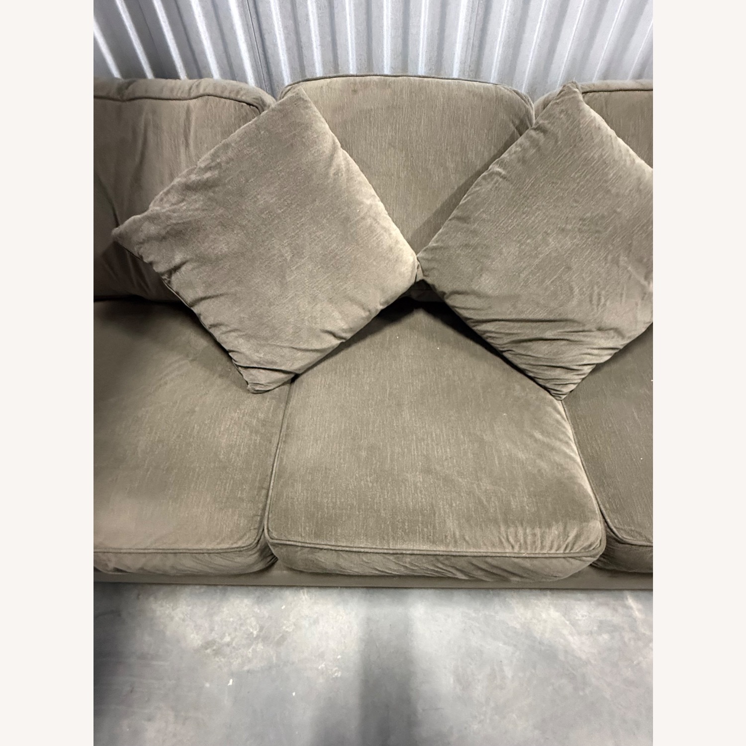 Remo II Sofa - image-3