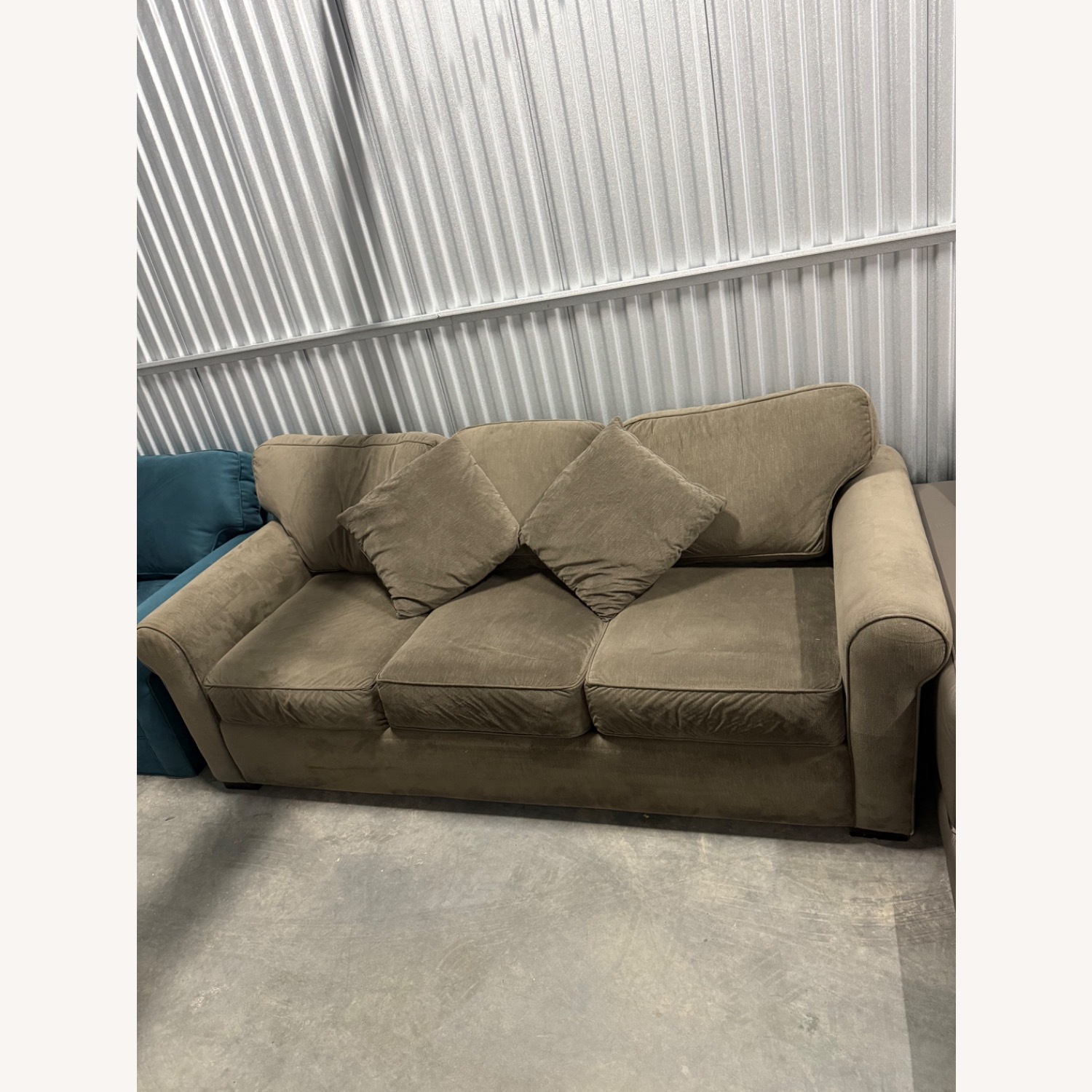 Remo II Sofa - image-2