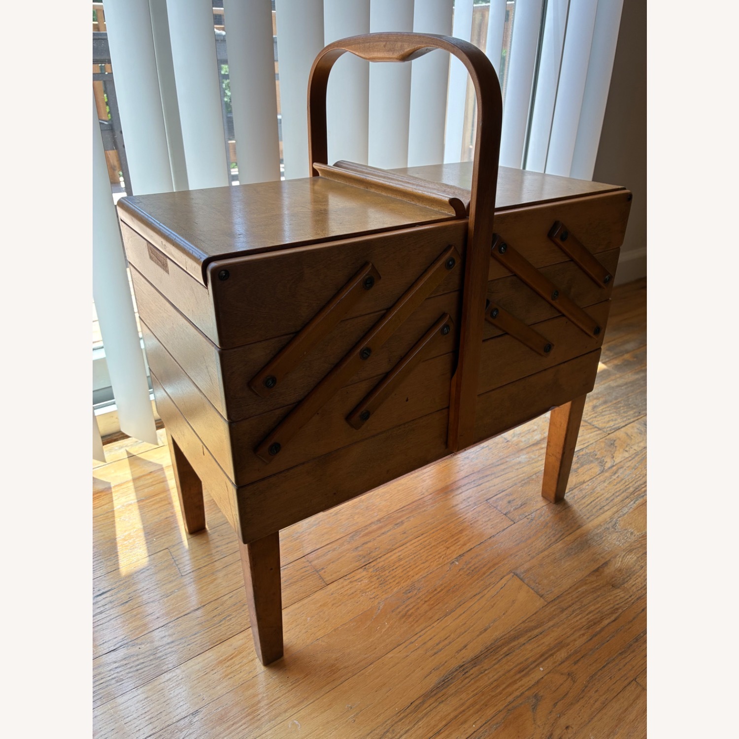 Vintage/Antique Expandable Sewing Box - image-4