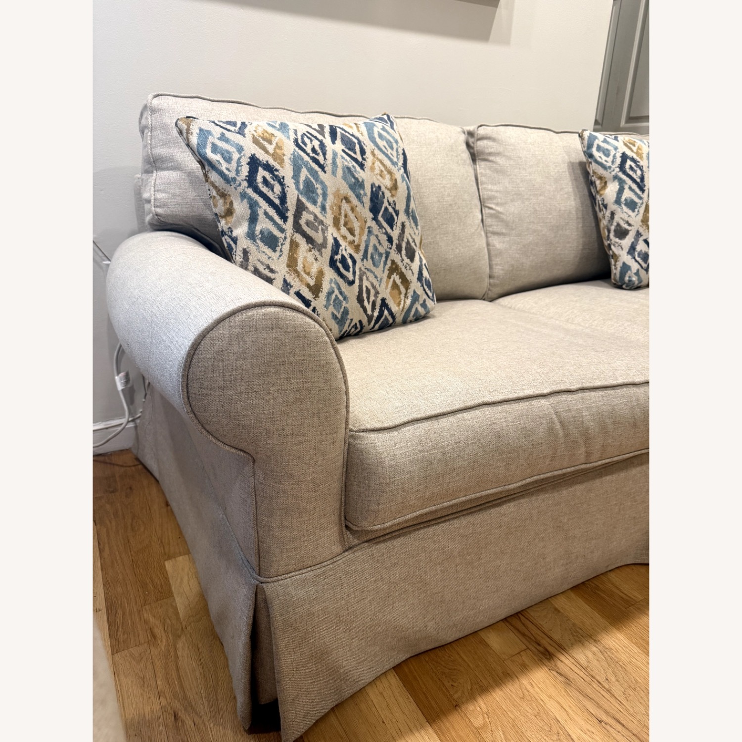 Raymour & Flanigan Lundie Loveseat - image-2