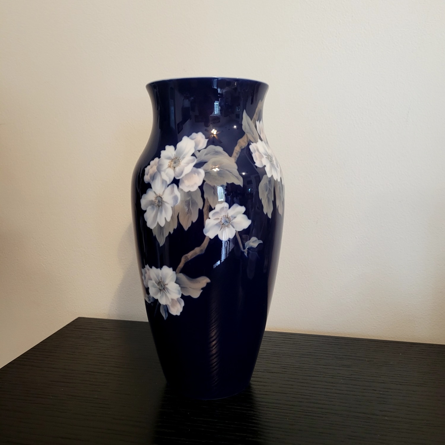 Vintage/Antique Blue Porcelain Décor - image-1