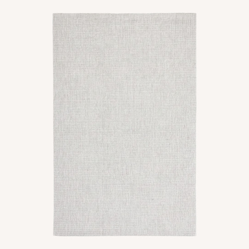 Used SAFAVIEH Handmade Abstract Nettie Rug for sale on AptDeco
