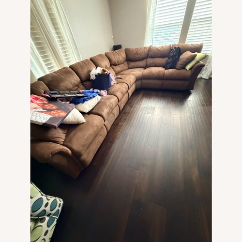 Used 7 piece Manual Sectional for sale on AptDeco