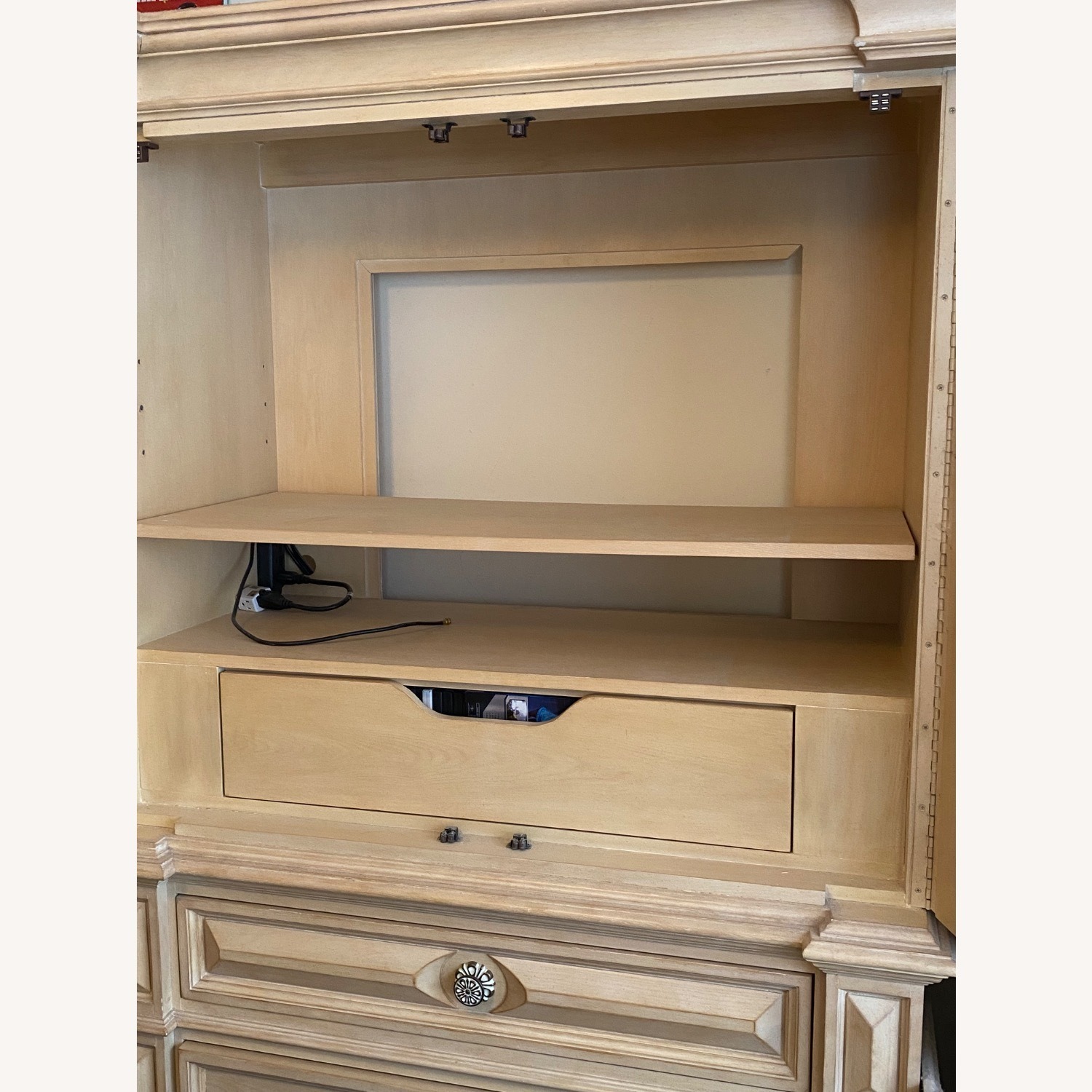 Thomasville Furniture Industries Sideboard - image-9