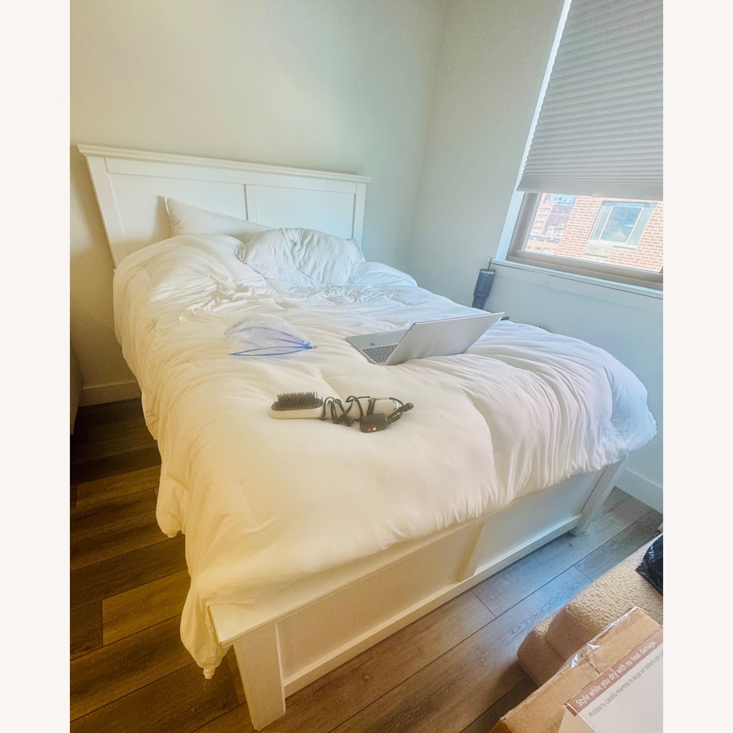 Ashley Furniture Binterglen White Wood Full Bed - image-2