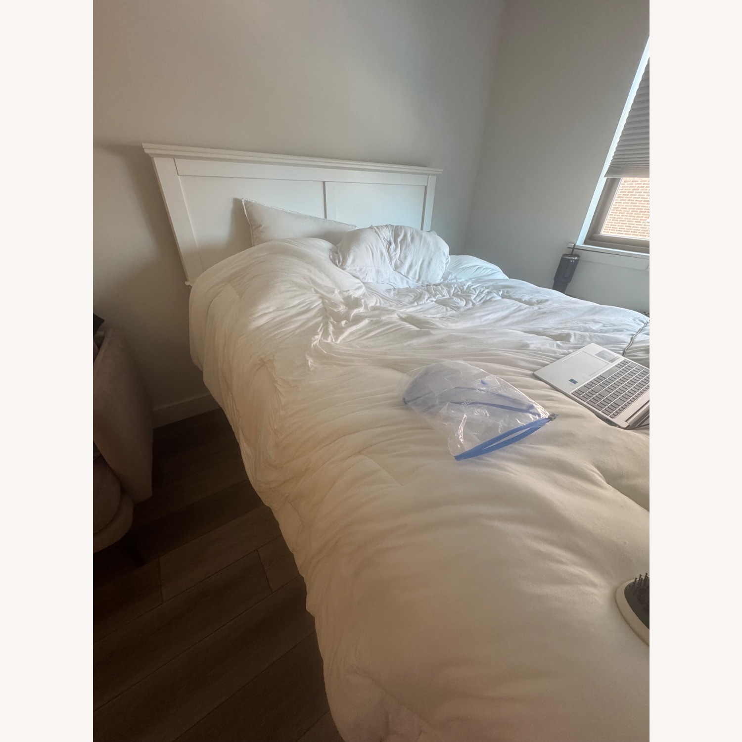 Ashley Furniture Binterglen White Wood Full Bed - image-3
